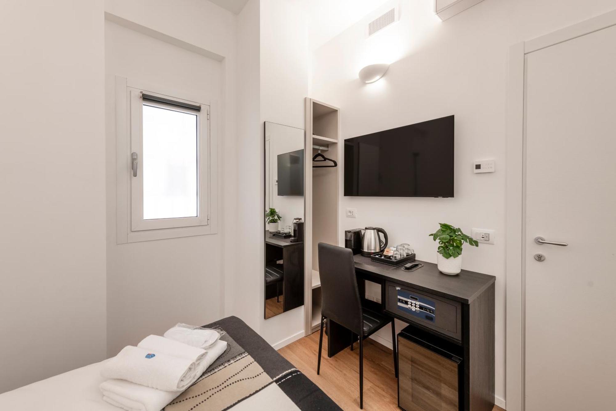Bnbutler - Inbrera Suites - Giulianova, 1 Milano Ngoại thất bức ảnh