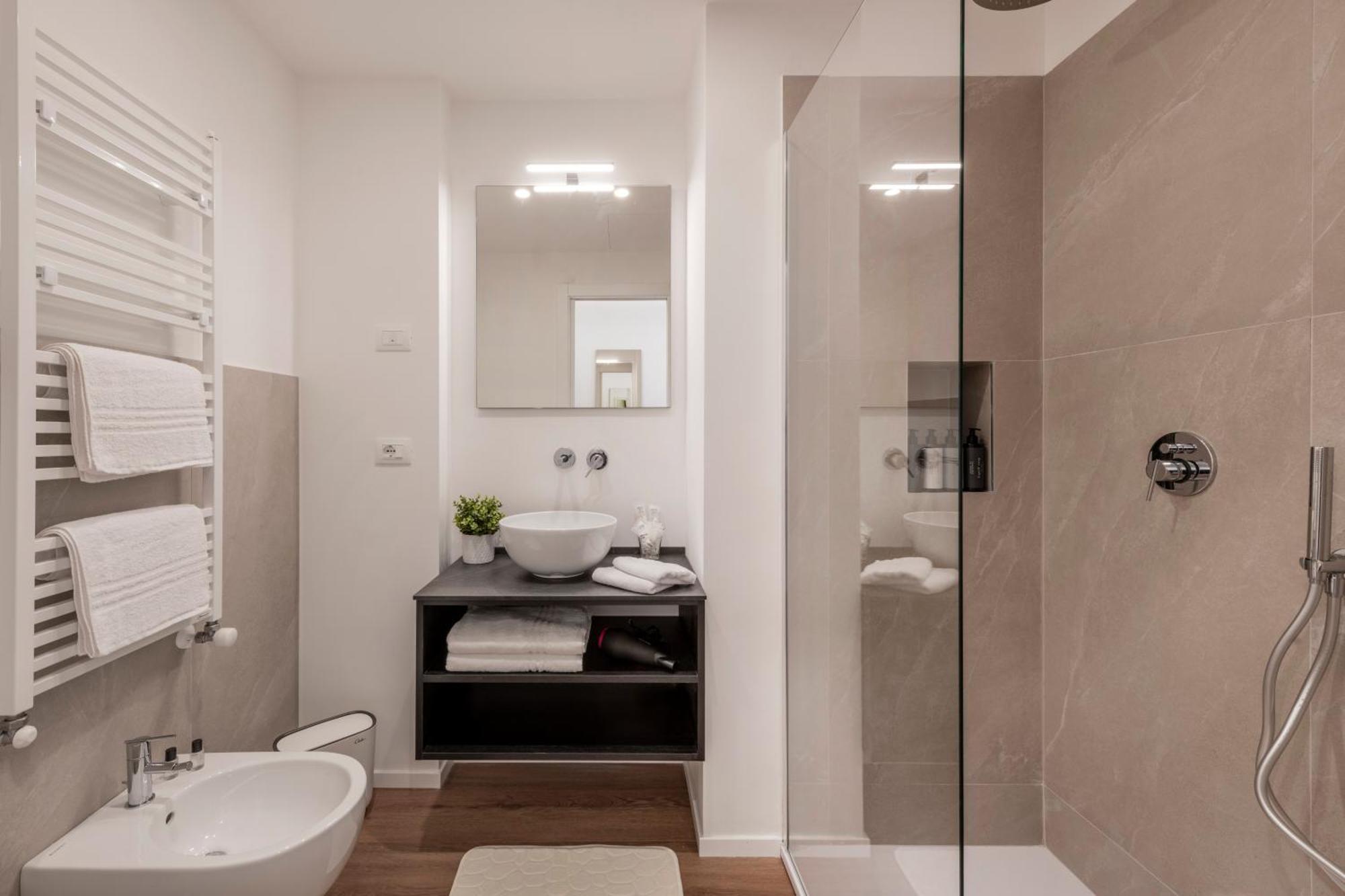 Bnbutler - Inbrera Suites - Giulianova, 1 Milano Ngoại thất bức ảnh