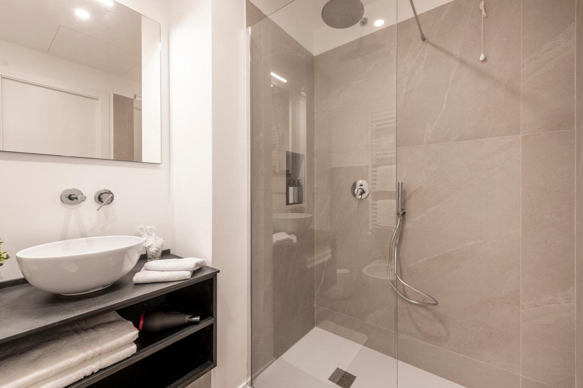 Bnbutler - Inbrera Suites - Giulianova, 1 Milano Ngoại thất bức ảnh