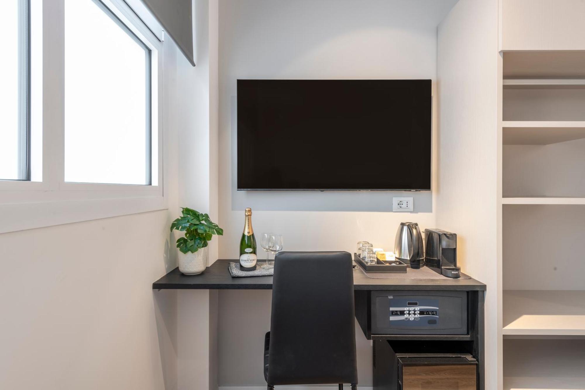 Bnbutler - Inbrera Suites - Giulianova, 1 Milano Ngoại thất bức ảnh